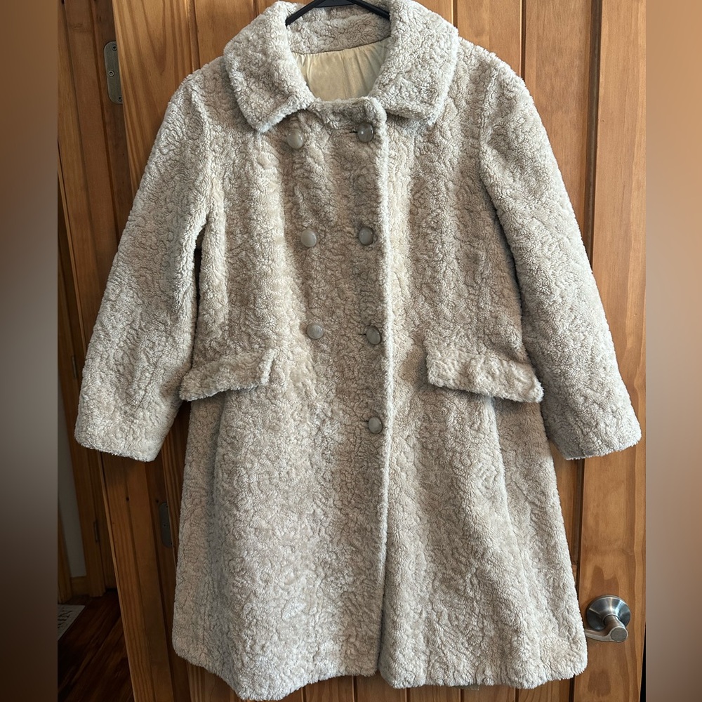 Women’s Vintage 60s faux fur light tan double breasted coat size L